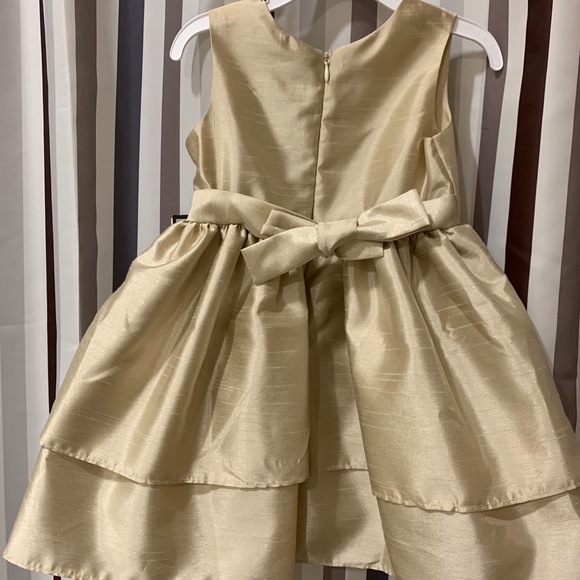 Girl dress - Picture 2 of 2